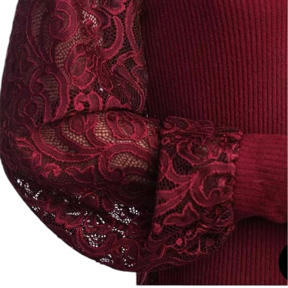 NWOT Daytrip Pieced Layered Top Small - Picture 3 of 3